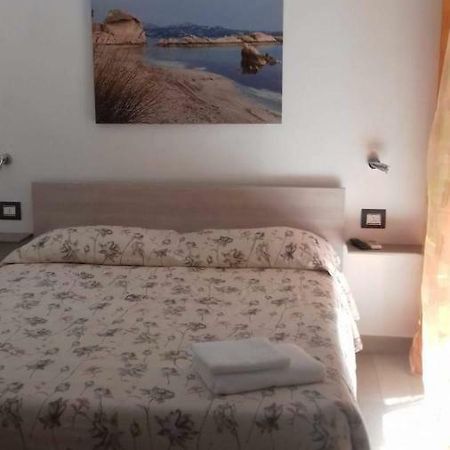 Bed and Breakfast Domo Silvia La Maddalena  Exterior foto