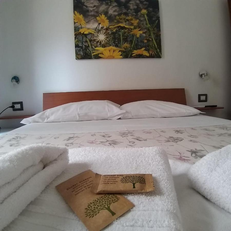 Bed and Breakfast Domo Silvia La Maddalena  Exterior foto