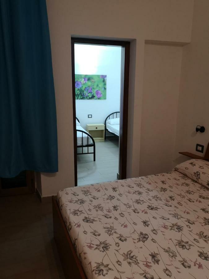 Bed and Breakfast Domo Silvia La Maddalena  Exterior foto