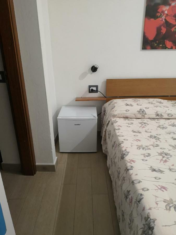 Bed and Breakfast Domo Silvia La Maddalena  Exterior foto